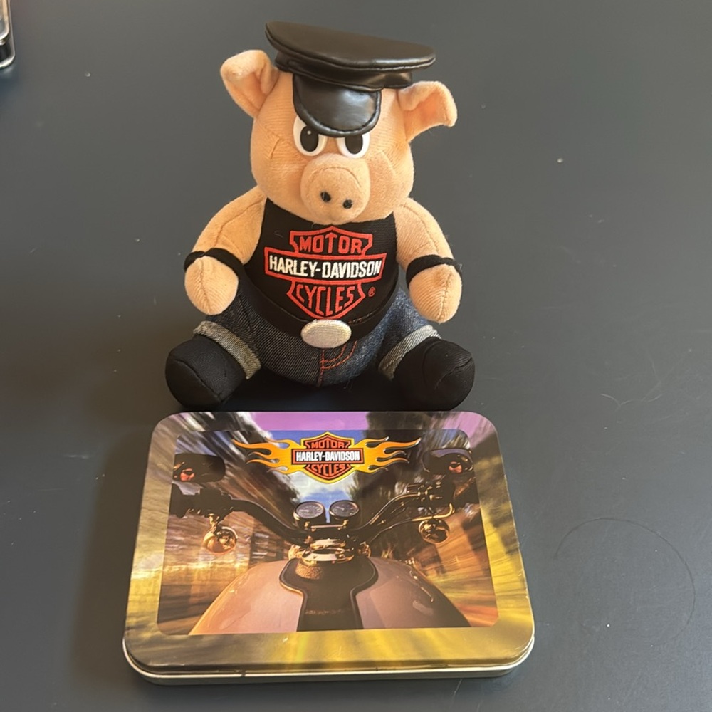 Harley-Davidson Collector Tin & Playing Cards - Picture 2 of 10